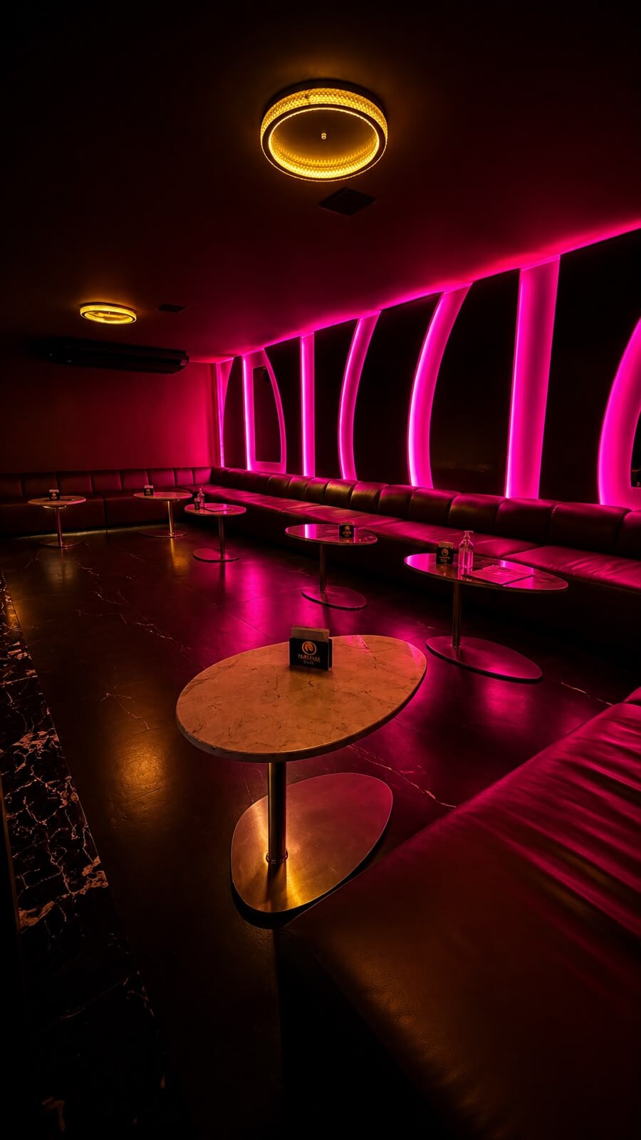 Lounge do Opium Club SP, casa com entrada conforme as condições de cada evento